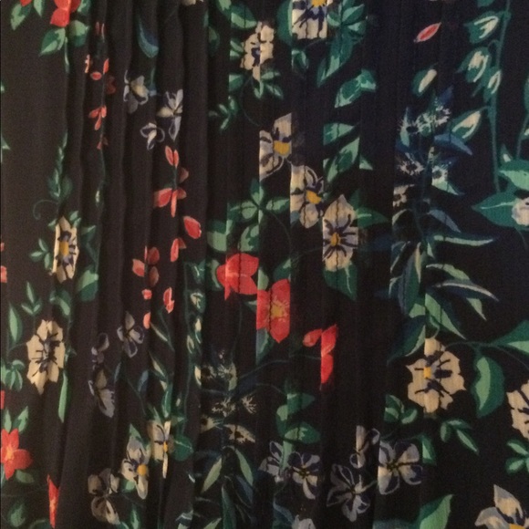 Rose and Olive dress - Picture 4 of 6